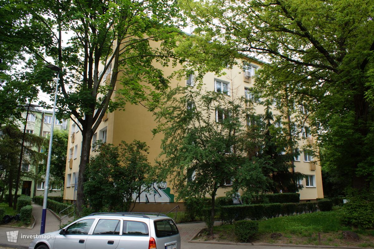 Zdjęcie [Kraków] Budynek Mieszkalny, ul. Dębowa 12 fot. Damian Daraż 