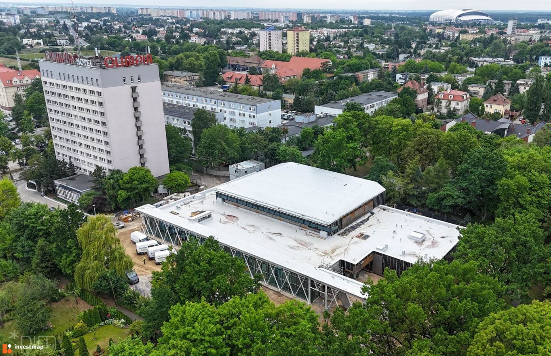Budowa nowej, krytej pływalni w Poznaniu coraz bardziej zaawansowana 