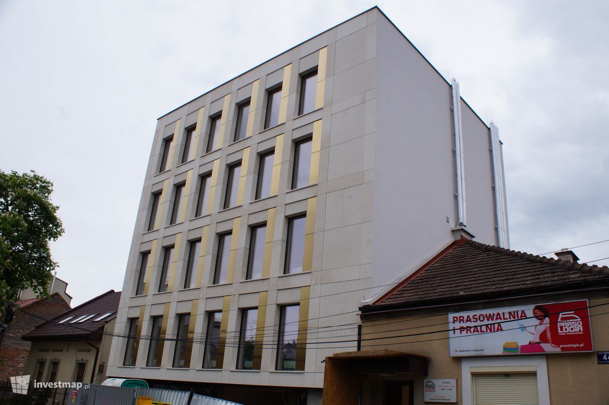 Zdjęcie [Kraków] Budynek Biurowy, ul. Twardowskiego 42 fot. Damian Daraż 