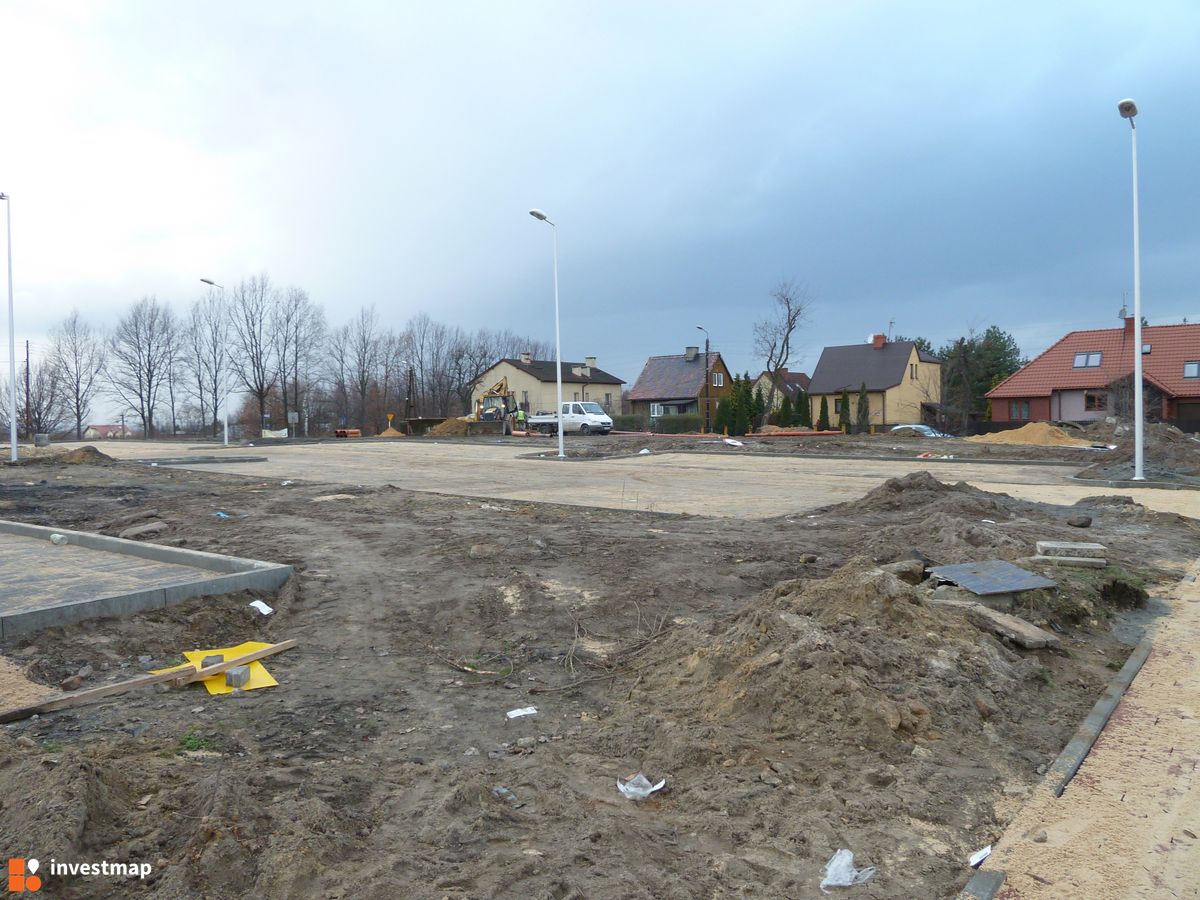 Zdjęcie [Katowice] Droga łącząca ul. A. Krajowej z ul. Pijarską + zespół parkingowy fot. Krypton 