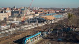 Zaawansowane prace przy modernizacji zabytkowej stacji kolejowej w Bytomiu [FILM]