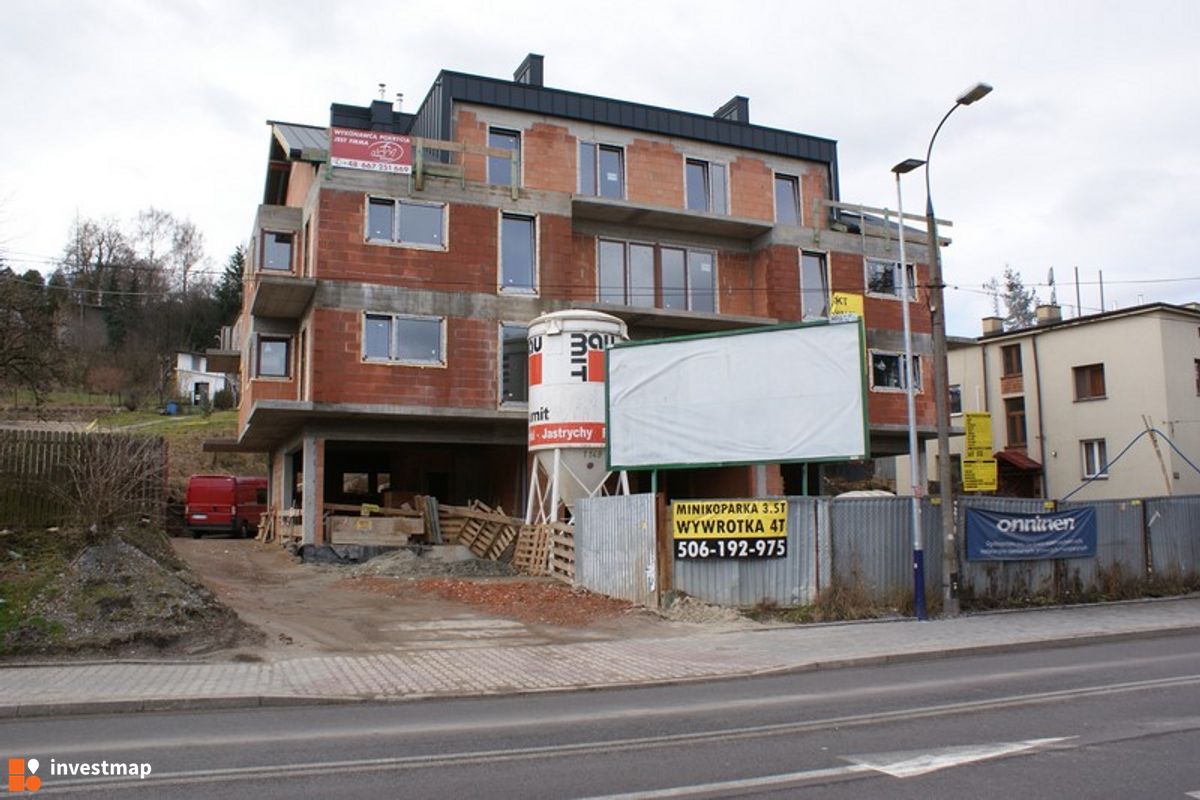 Zdjęcie [Kraków] Budynki Mieszkalne, ul. Królowej Jadwigi fot. Damian Daraż 