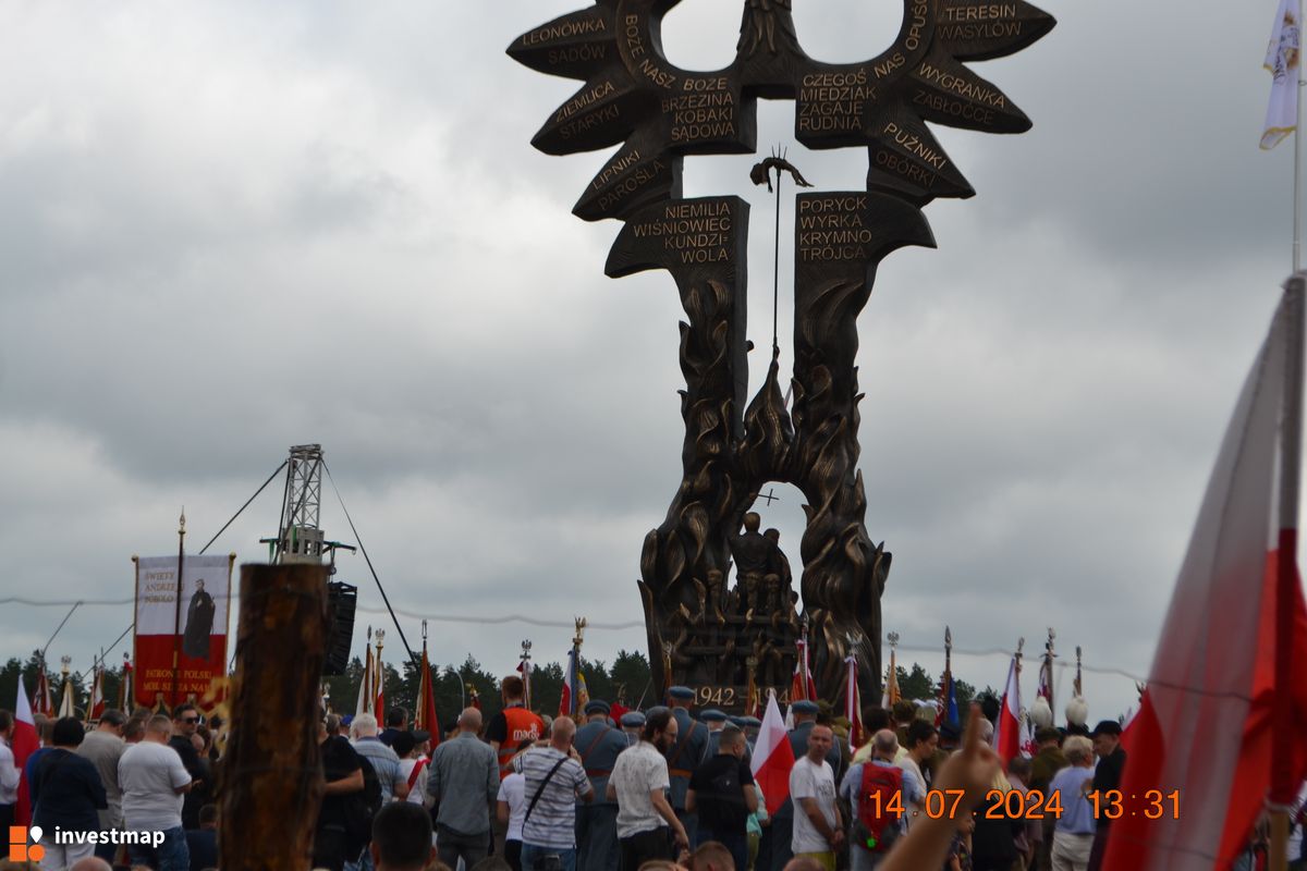 Zdjęcie Pomnik Rzeź Wołyńska fot. Damian Daraż 