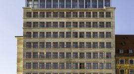  Przy wrocławskim Rynku został otwarty nowy hotel. Historyczny, zabytkowy wieżowiec z lat 30. XX wieku zyskał drugie życie