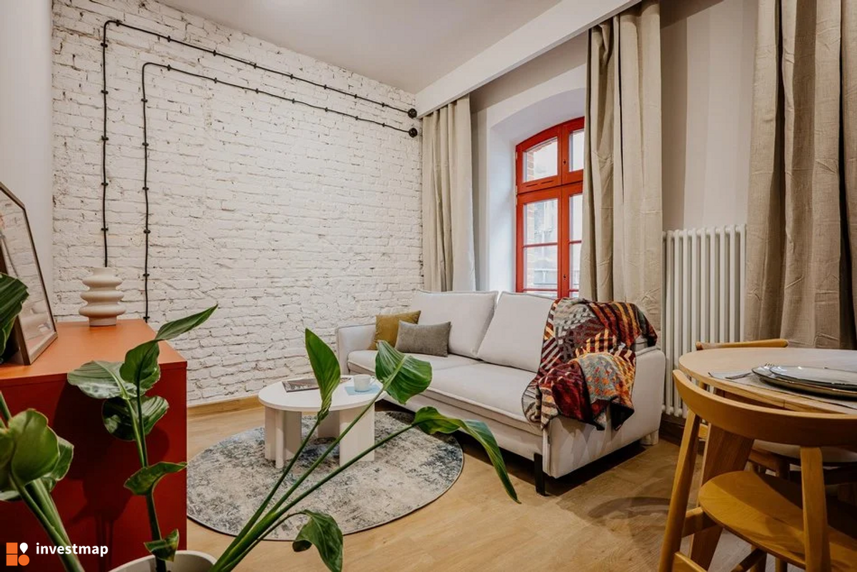 Zdjęcie Remont famuły, ul. Ogrodowa 24 fot. Wojciech Jenda