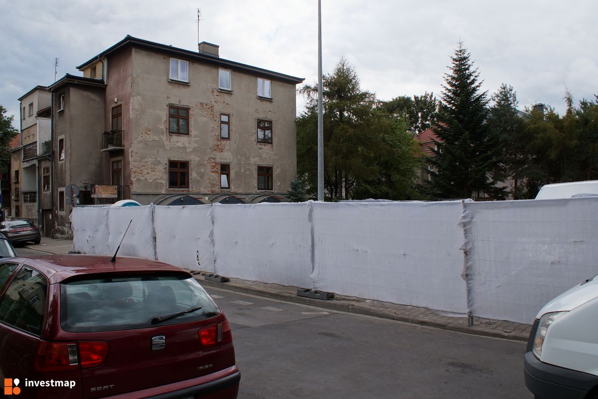 Zdjęcie [Kraków] Budynek Mieszkalny, ul. Leona Misiołka fot. Damian Daraż 