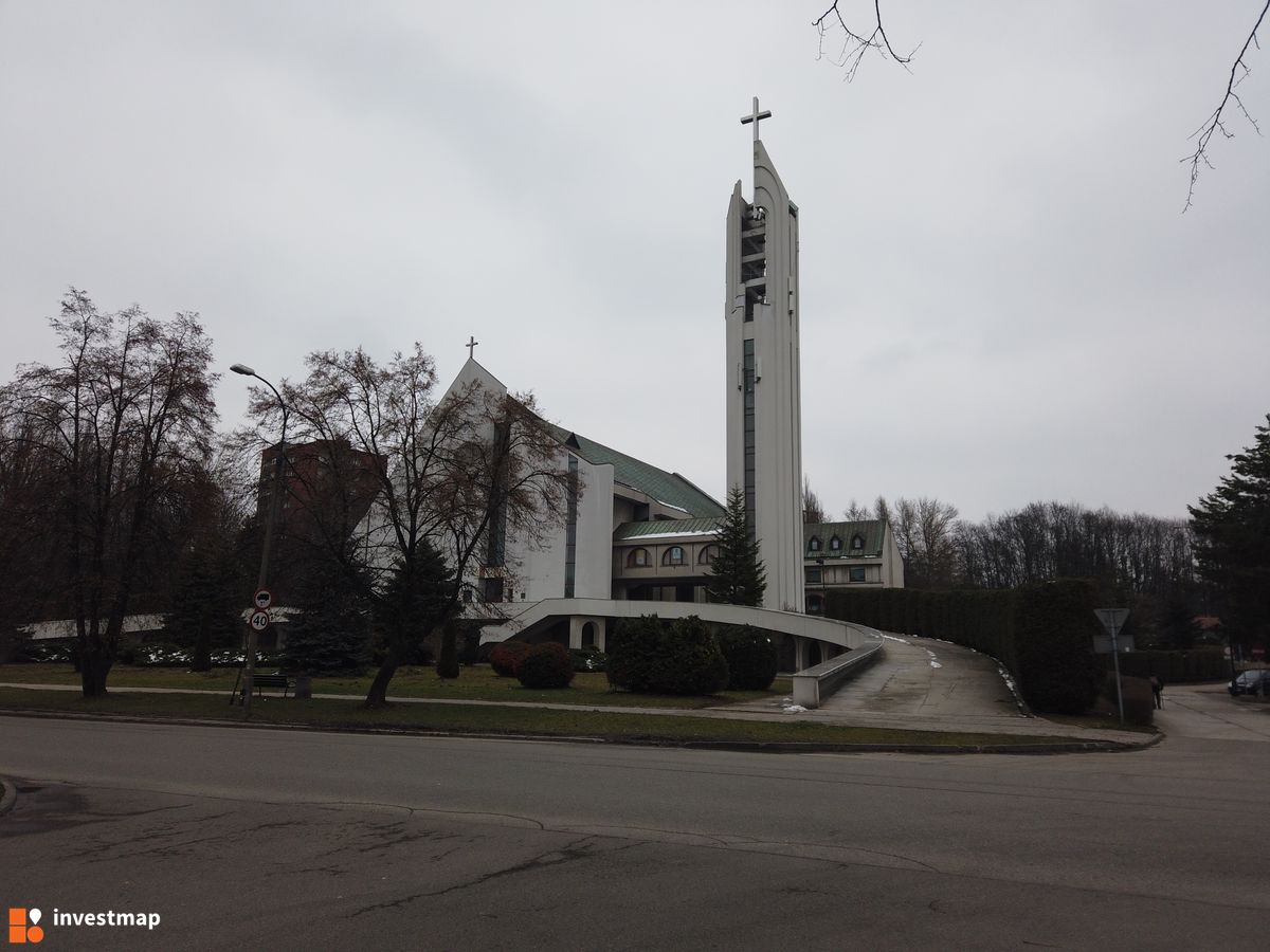 Zdjęcie Kościół, os. Na Wzgórzach fot. Damian Daraż 