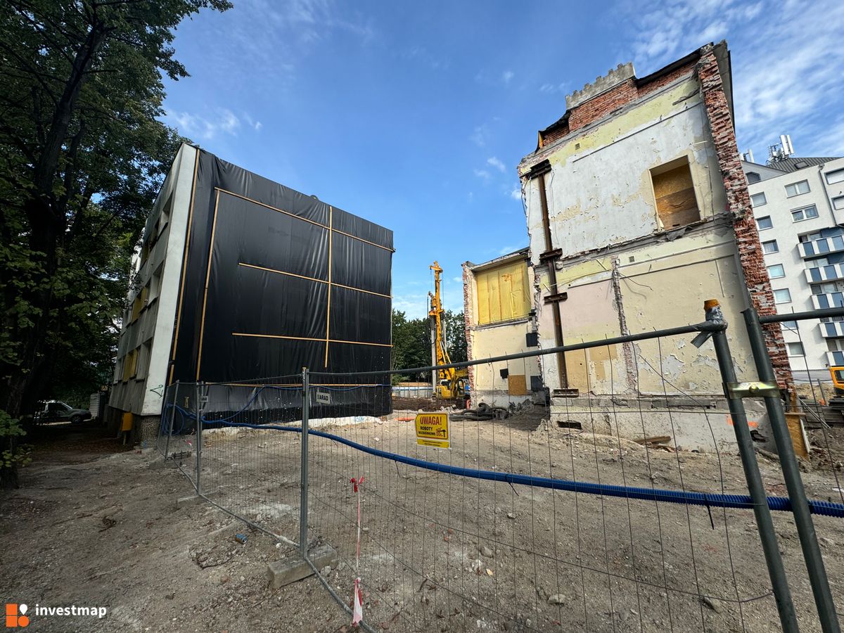 Zdjęcie Budynek wielorodzinny, ul. Czarnieckiego 31 fot. Jan Augustynowski