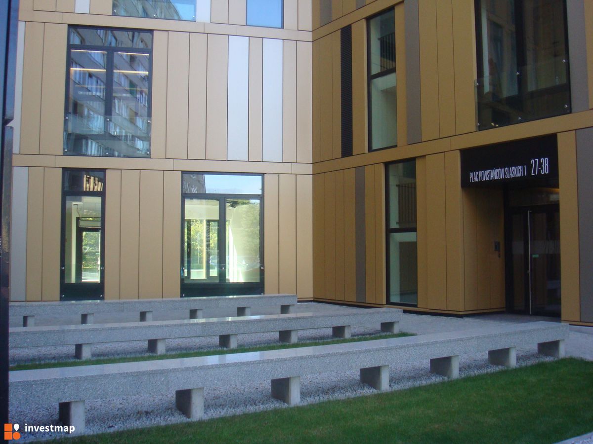 Zdjęcie [Wrocław] Apartamentowiec "Thespian" fot. Jan Augustynowski