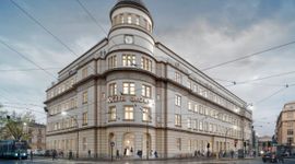 Zabytkowy budynek Poczty Głównej w Krakowie przechodzi rewitalizację. Powstanie w nim hotel [WIZUALIZACJE + ZDJĘCIA]