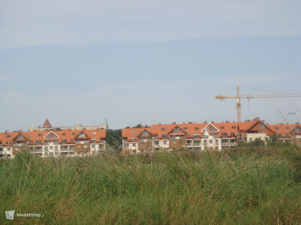 Zdjęcie [Wrocław] "Osiedle Parkowe Krzyki", ul. Semaforowa fot. Jan Augustynowski