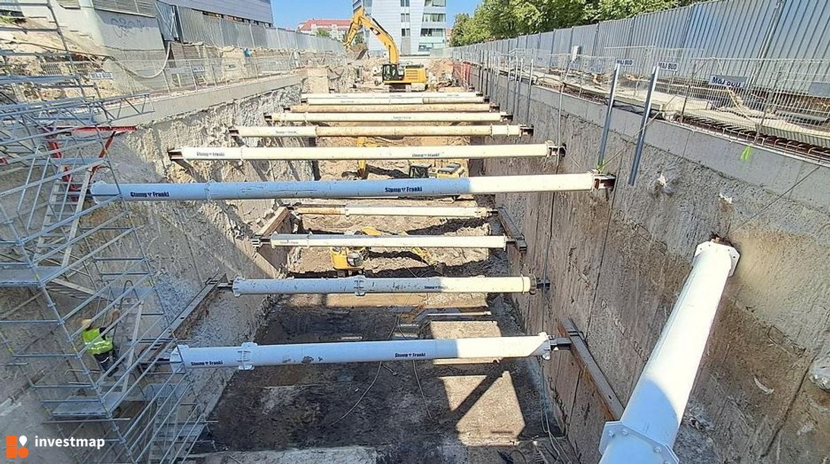 Zdjęcie Powstańców 7D fot. Orzech 