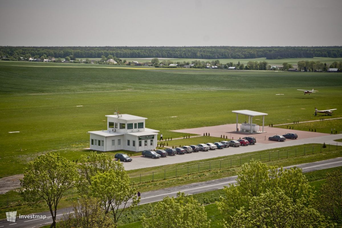 Zdjęcie [Chełm] Lotnisko szkoleniowe Państwowej Wyższej Szkoły Zawodowej (inwestycje) fot. Jan Hawełko 