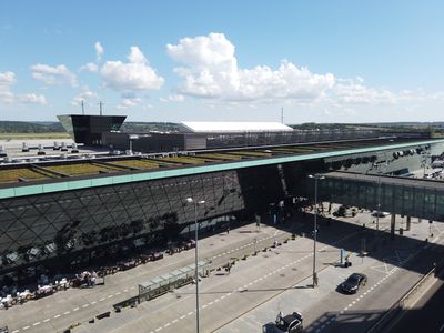 Kolejne inwestycje w rozwój krakowskiego lotniska