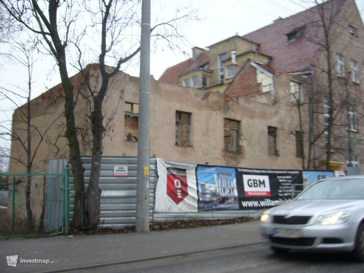 Zdjęcie [Wrocław] Budynki apartamentowo-biurowe, ul. Wałbrzyska 16 fot. Orzech 