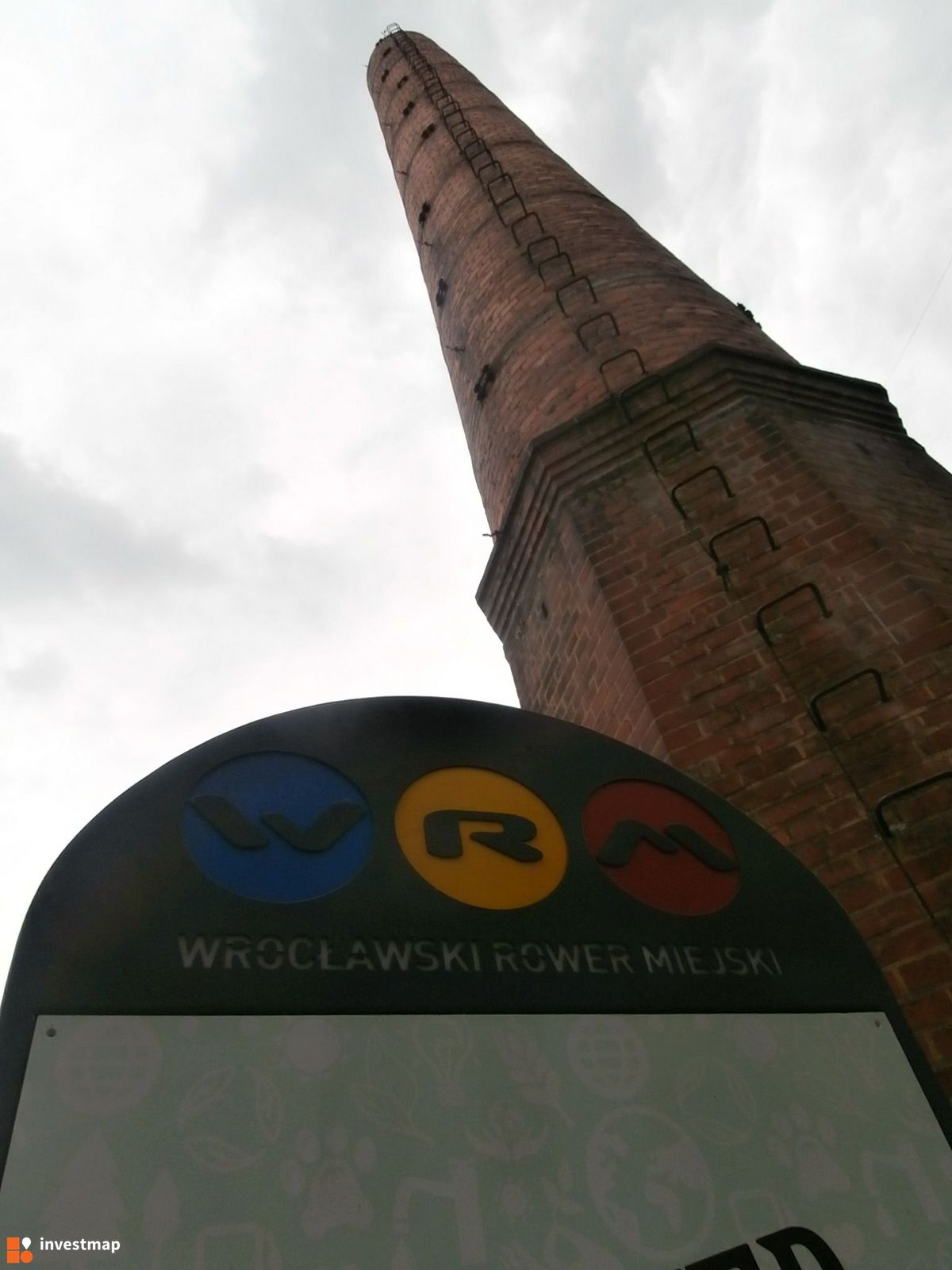 Zdjęcie [Wrocław] Centrum Rozwoju Zawodowego "Krzywy Komin" fot. Jan Augustynowski