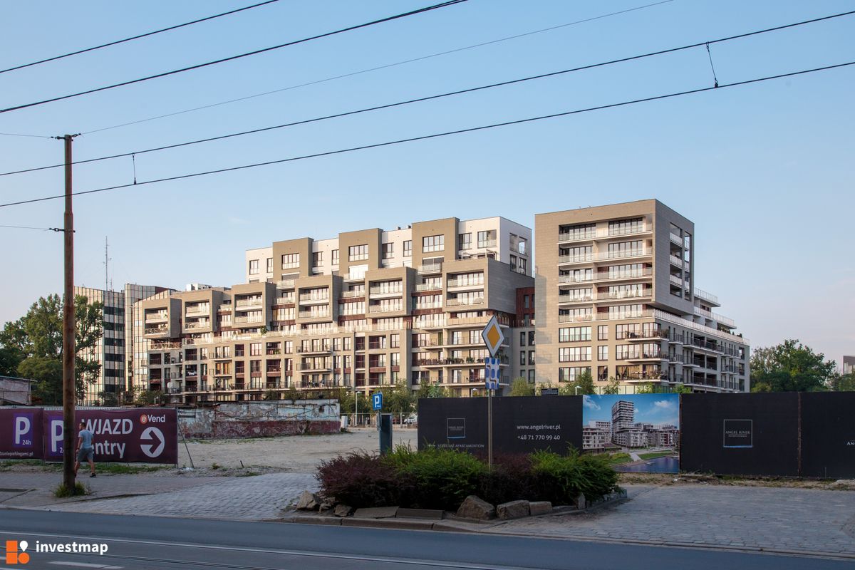 Zdjęcie [Wrocław] Apartamentowce "Angel Wings" fot. Jakub Zazula 