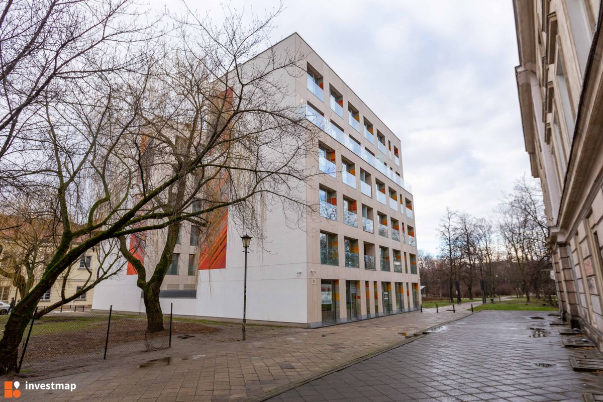 Zdjęcie [Warszawa] Apartamentowiec "Bohaterów Getta 4" fot. Jakub Zazula 