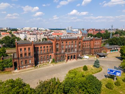 Duży inwestor z Katowic kupił zabytkowy dworzec kolejowy Wrocław Nadodrze [ZDJĘCIA]