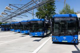 15 nowych autobusów elektrycznych Solarisa w Krakowie [FILM]