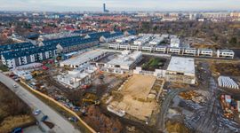 Na wrocławskich Wojszycach trwa budowa wielkiego kompleksu szkolno-przedszkolnego [FILM + ZDJĘCIA + WIZUALIZACJE]