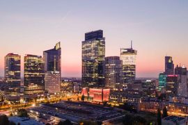 Warszawski rynek biurowy – stabilny popyt, ograniczona podaż, dostępność powierzchni z prognozą spadkową