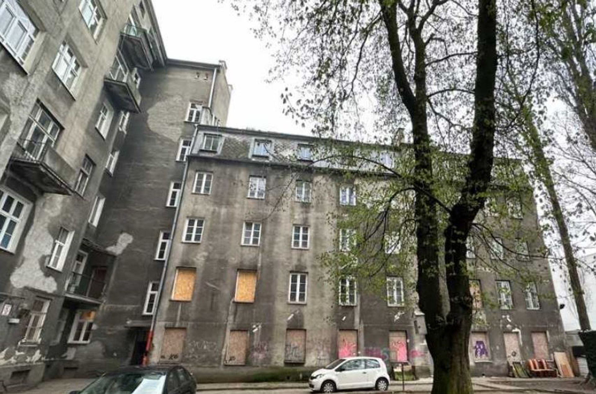 Kolejnych 18 starych kamienic w dzielnicy Praga-Północ zostanie zmodernizowanych