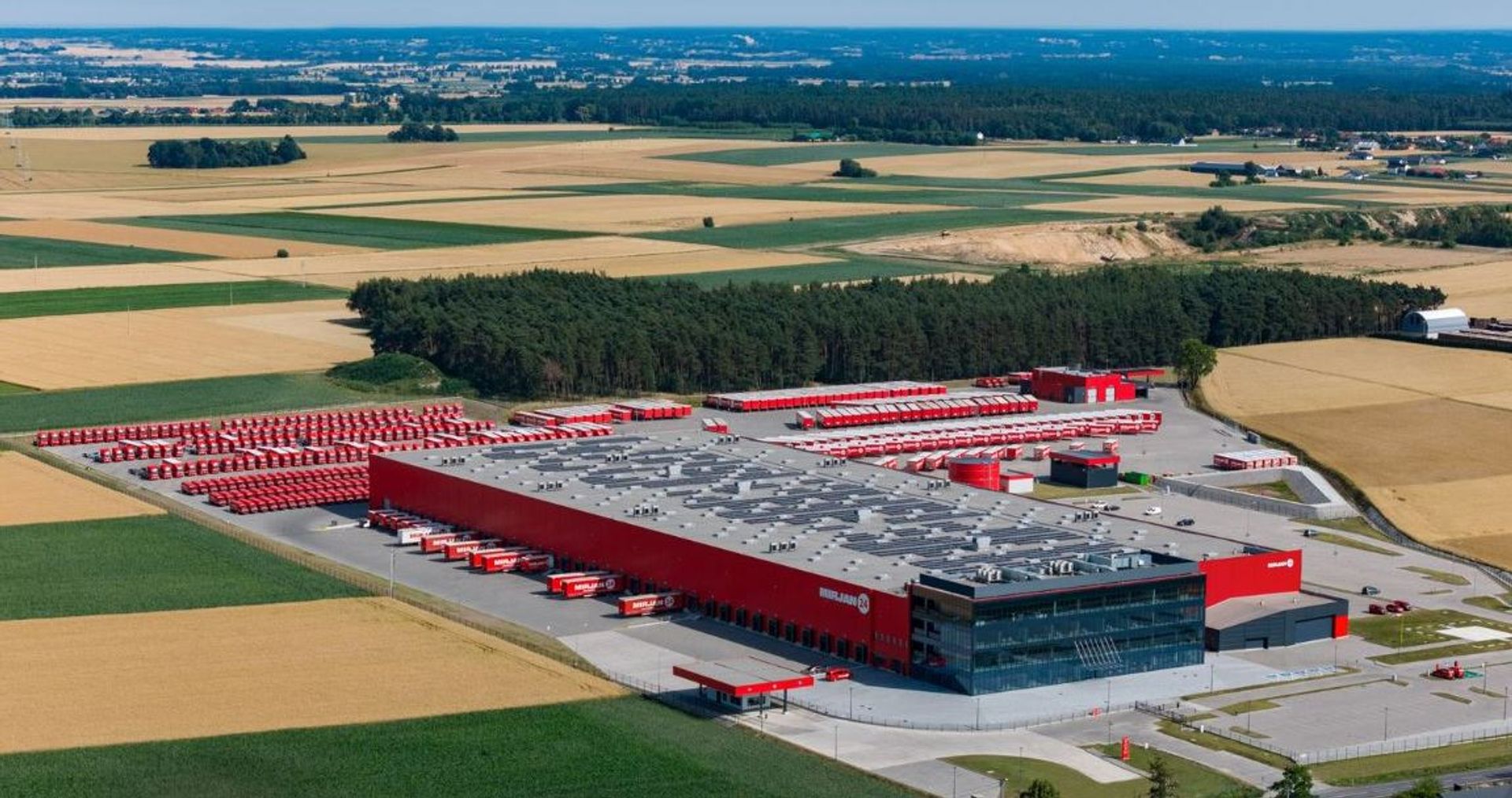 Znany polski producent mebli stawia na rozwój i zwiększa zatrudnienie