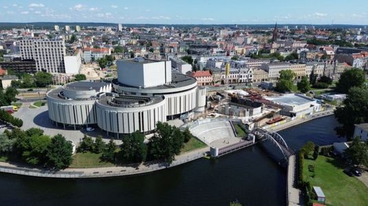 Trwa rozbudowa Opery Nova w Bydgoszczy [FILMY+ZDJĘCIA]