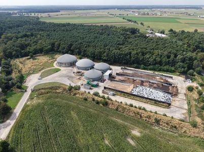 Polski Zielony Fundusz Inwestycyjny inwestuje kolejne 55 mln złotych w zieloną transformację. Pięć biogazowni zasili krajowy przemysł
