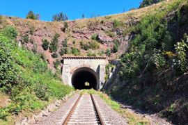 Remont ważnego tunelu kolejowego na Dolnym Śląsku - krok w stronę całorocznych podróży do Czech