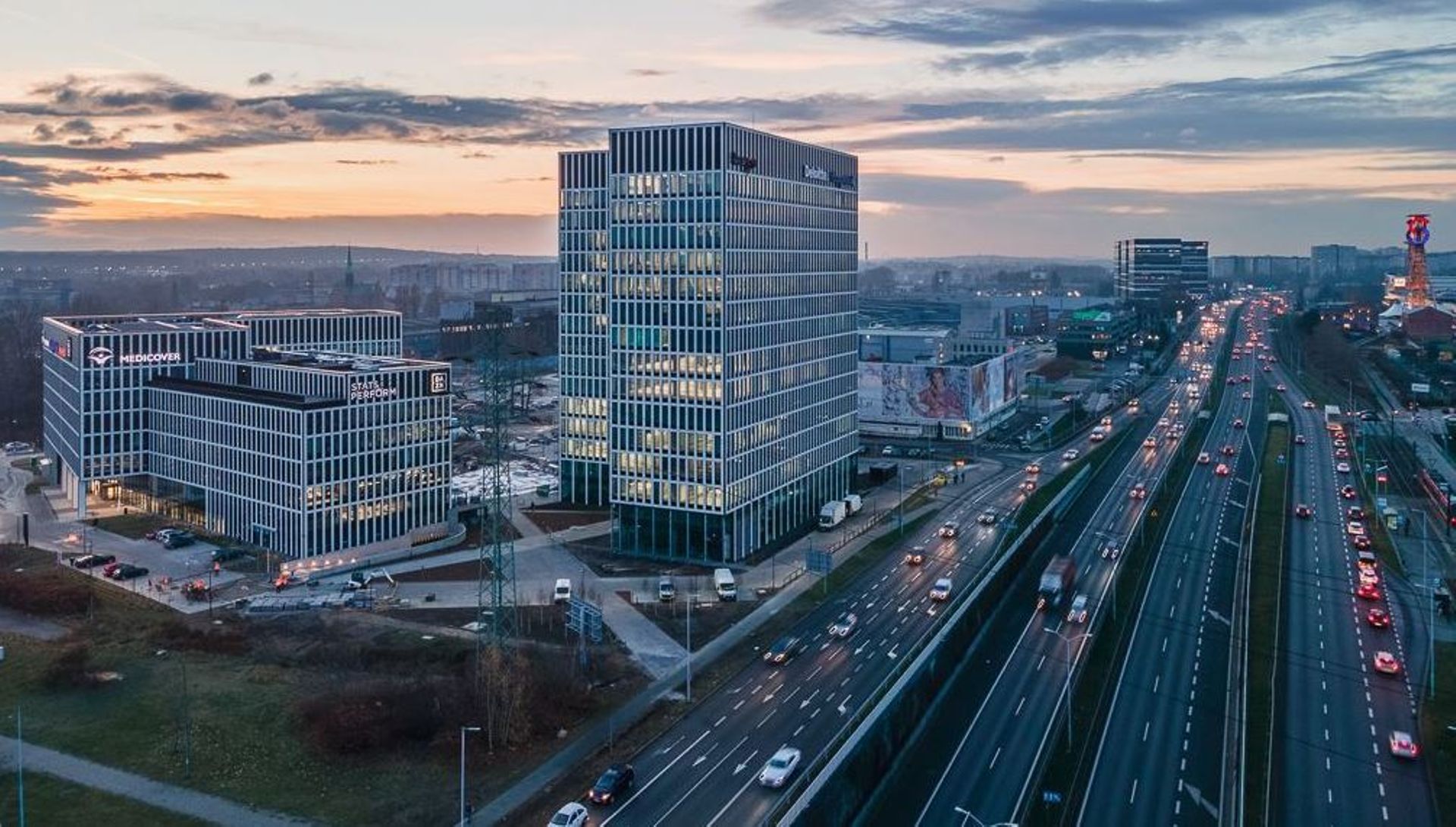 Katowice: Drugi etap kompleksu biurowego Face2Face Business Campus już gotowy 