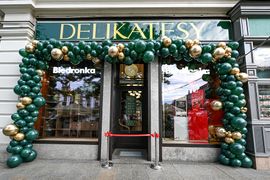 Z szacunkiem dla historii Krakowa. Biedronka otworzyła odnowiony sklep w zabytkowym Pałacu Spiskim na Rynku Głównym