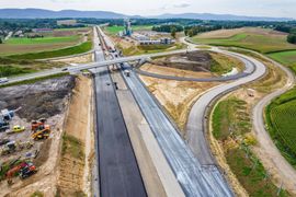 Intensywne prace przy budowie S1 Dankowice – Bielsko-Biała [RAPORT]