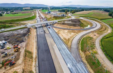 Intensywne prace przy budowie S1 Dankowice – Bielsko-Biała [RAPORT]