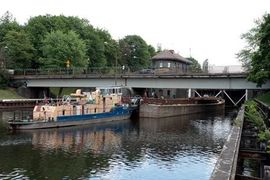 [śląskie] Gliwice: remont mostu w Łabędach