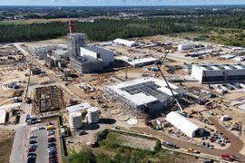 Trwa budowa wielkich elektrowni gazowo-parowych w Ostrołęce i Grudziądzu [ZDJĘCIA]