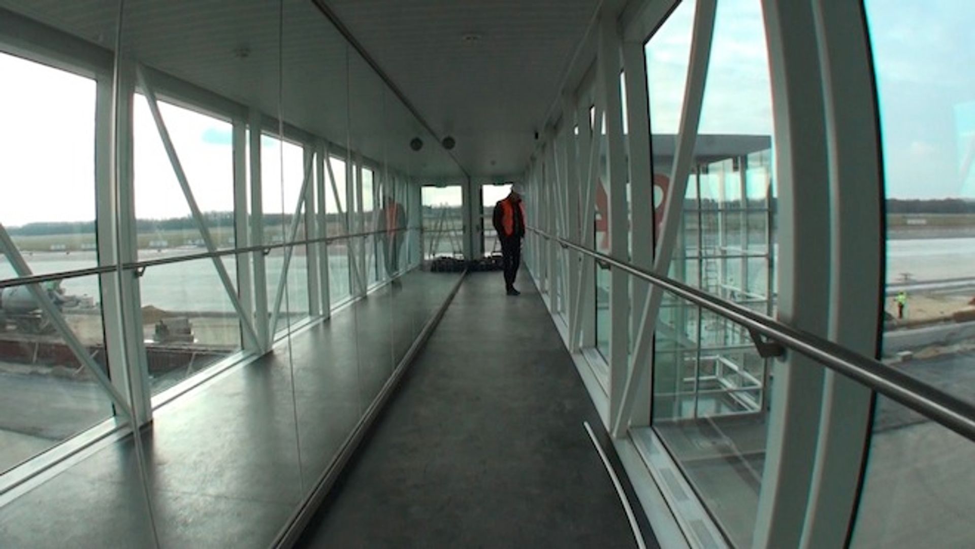 Zobacz jak dojechać i poruszać się po nowym terminalu wrocławskiego lotniska