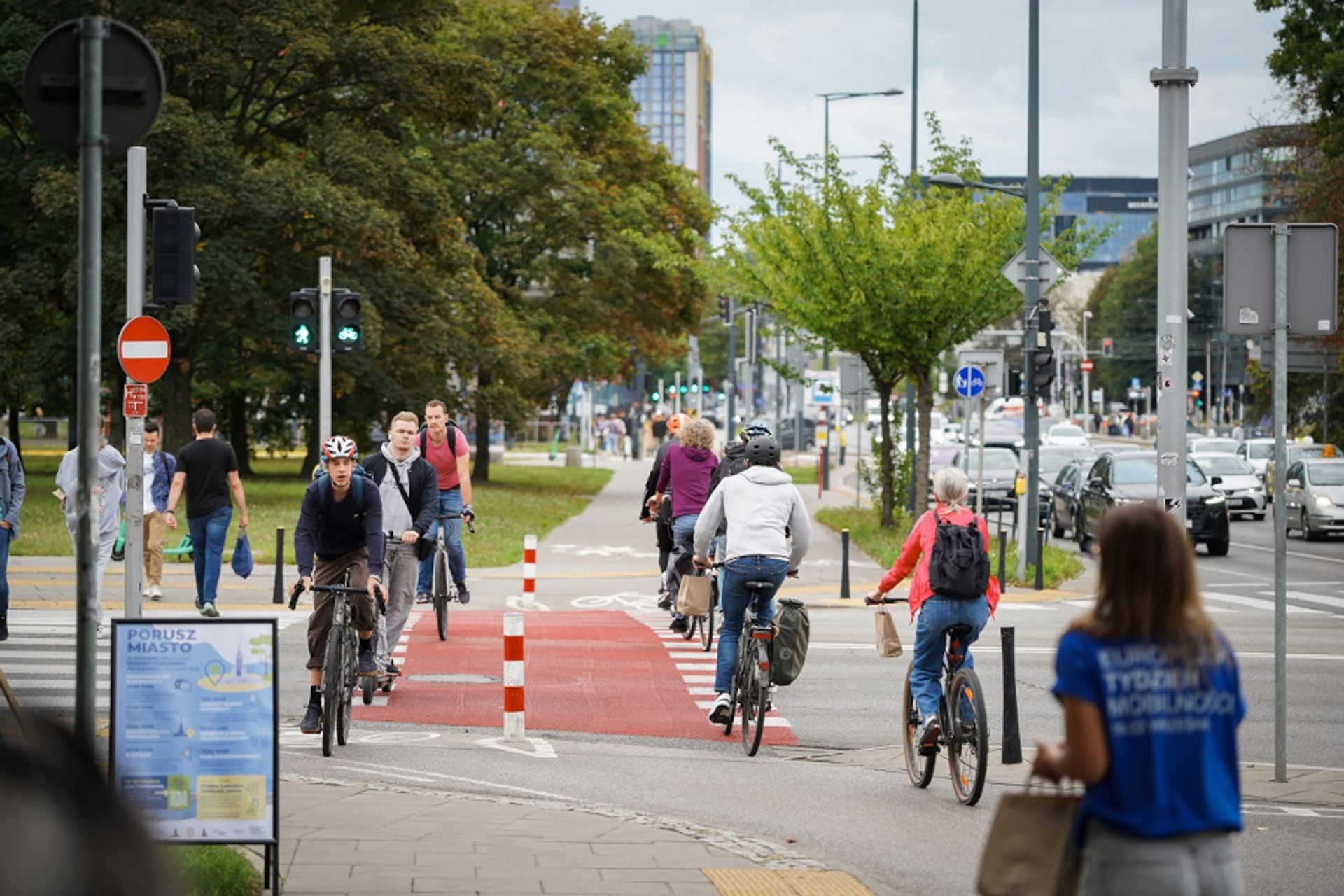 WARSZAWA: Nowe ścieżki rowerowe, naprawa istniejących – ZDM w akcji