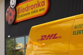 Automaty DHL już przy co drugiej Biedronce w Polsce