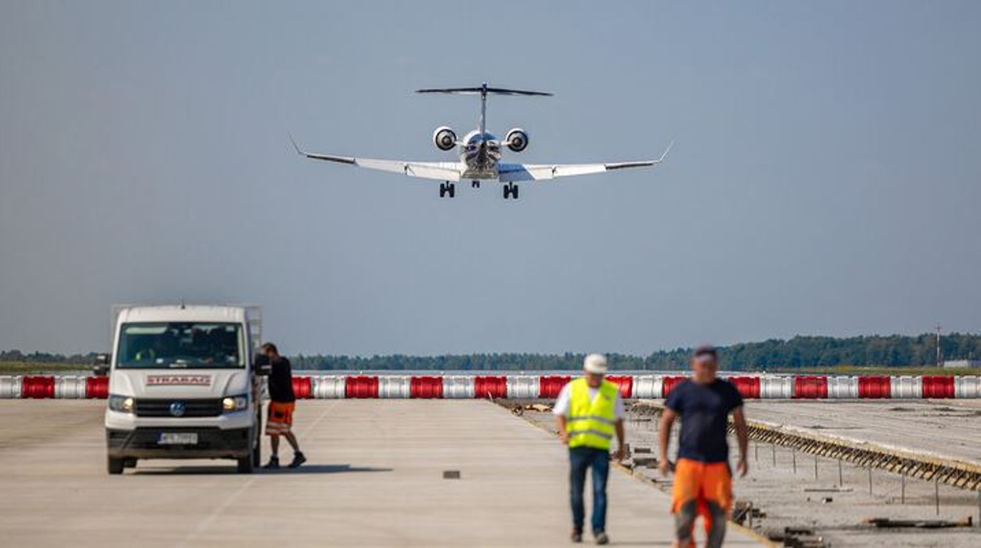 Rzeszów Airport: Ostatni etap przebudowy 700 metrowego odcinka drogi startowej 