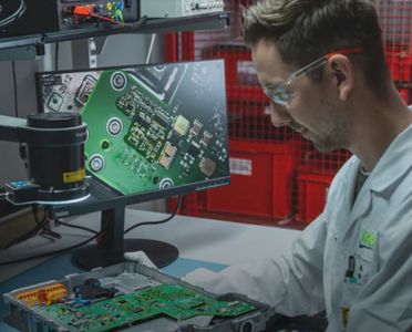 Globalny lider branży automotive Valeo tworzy w Polsce europejskie centrum R&D. Trwa rekrutacja inżynierów