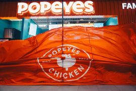 Sieć amerykańskich restauracji Popeyes otworzy lokal w słynnej łódzkiej Manufakturze