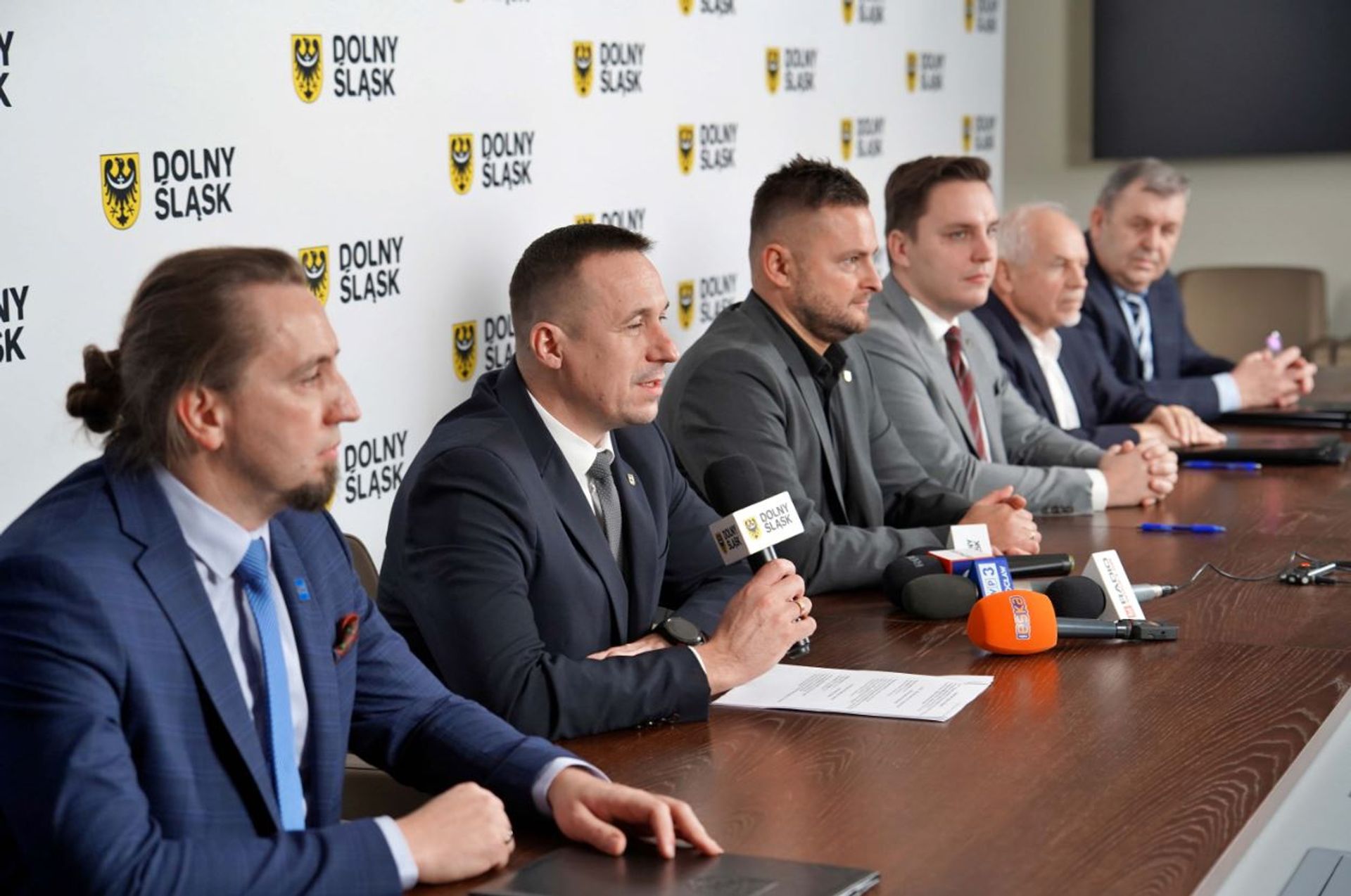 Dolny Śląsk: Kluczowe inwestycje w infrastrukturę kolejową i drogową