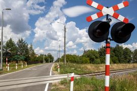 Od dziś pociągi w Polsce nie będą już obowiązkowo trąbić na przejazdach