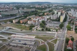 Trwa budowa nowej linii Krakowskiego Szybkiego Tramwaju do Górki Narodowej [FILM]