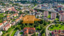 Elbląg: kompleks budynków z parkingiem w centrum miasta do kupienia w świetnej cenie!