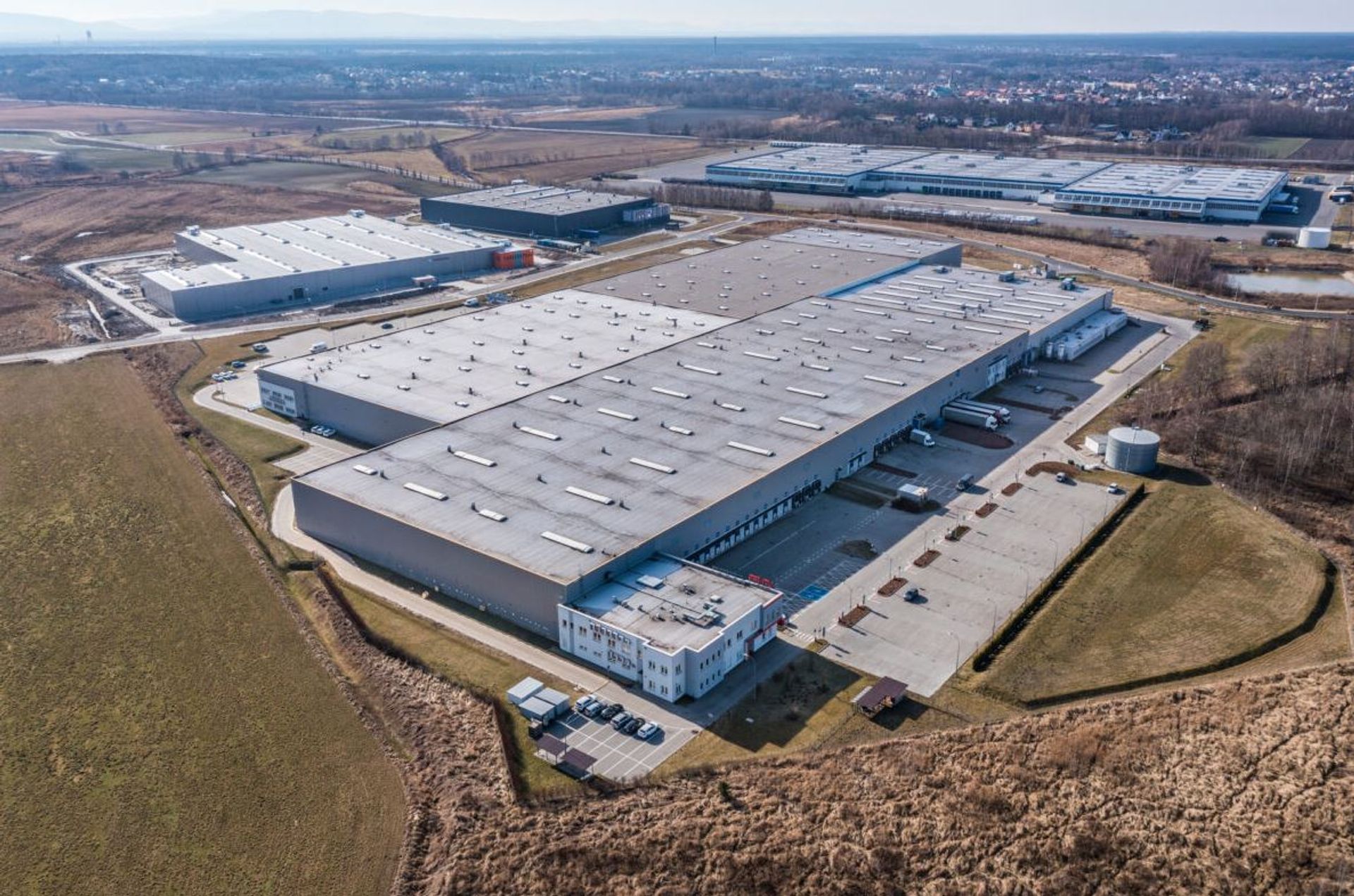 Hillwood Polska finalizuje jedną z największych transakcji na rynku magazynowym 