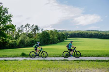 Łódzkie: Region zyskuje 130 km nowych szlaków i punktów odpoczynku dla turystów i mieszkańców