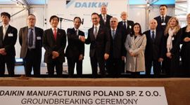 Ruszyła budowa wielkiej fabryki pomp ciepła Grupy Daikin Europe. Powstanie 3000 nowych miejsc pracy w woj. łódzkim